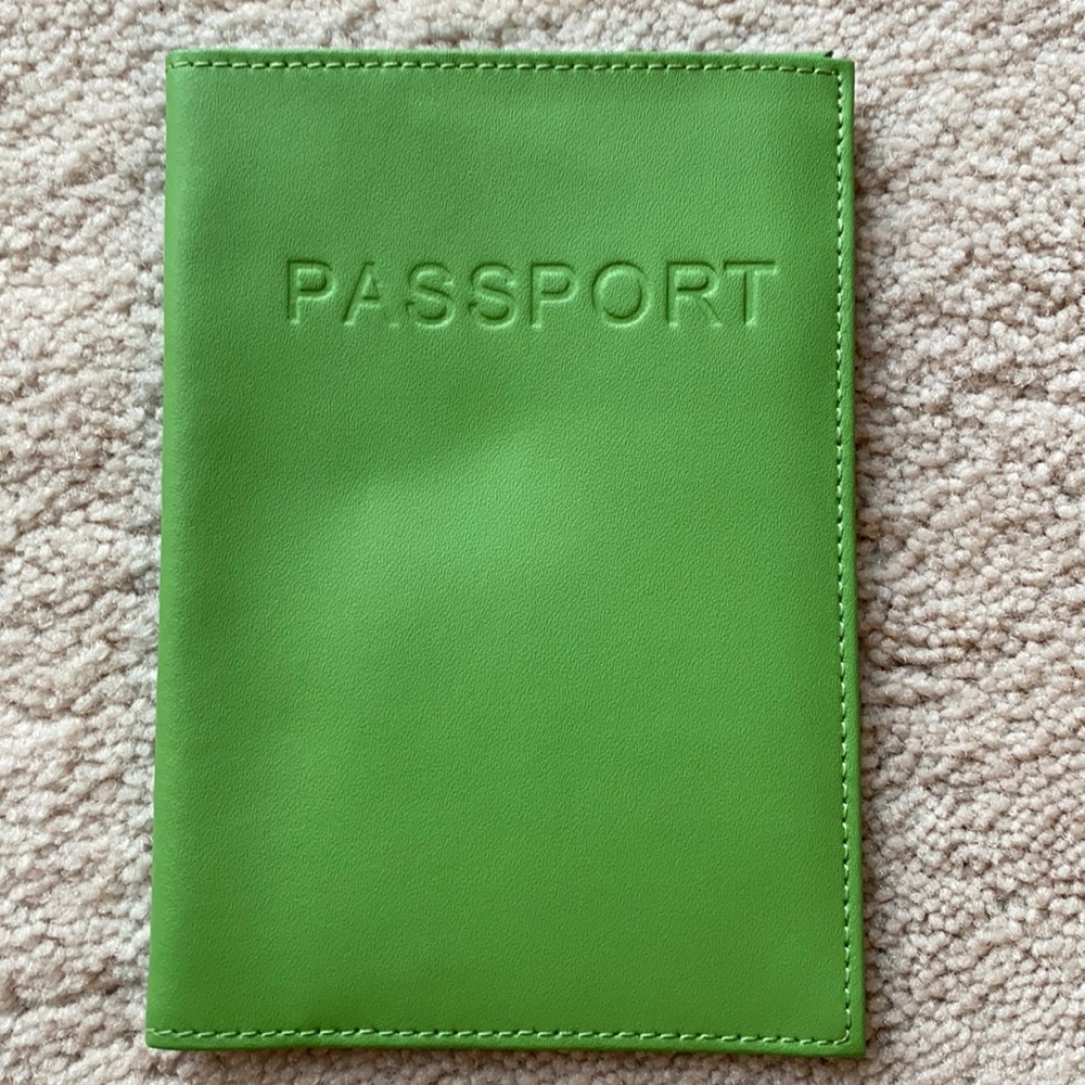 Belle Hop genuine leather green passport holder